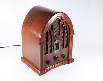Vintage General Electric AM FM wooden cathedral radio model 7-4100JA, 1980s decorative table top radio, works well, sounds great