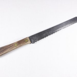 Vintage wood handled bread knife, serrated stainless steel Royal Brand Cutlery Company Sharp-Cutter knife