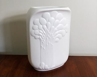 AK Kaiser Op Art Bisque Vase Design M. Frey West Germany 7.5” tall, white minimalist home decor, housewarming gift