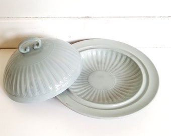 Victorian Copeland covered muffin dish in sage green (1847 - 1867)