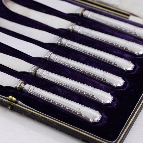 Sheffield 1905 sterling silver fruit knives, hallmarked Henry Wigfull arts and crafts flatware, antique boxed knife set