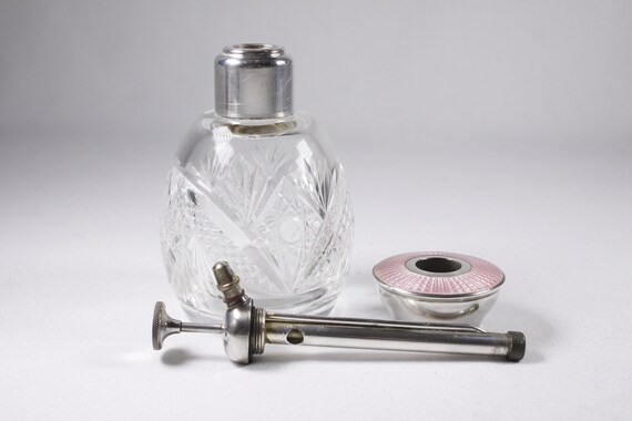 Art Deco Pink guilloche perfume atomizer spray bo… - image 7