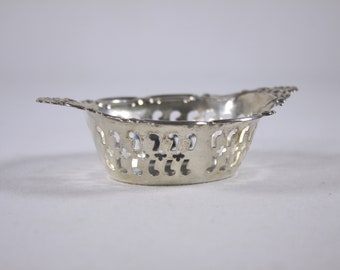 Small BIRKS pierced sterling silver dish, miniature ring dish, bonbon dish, sweets dish, pierced silver nut dish