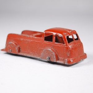 Vintage Tootsie toy bright red fire patrol truck ca 1950s, 1 piece Tootsietoy diecast metal toy car, tootsietoys image 8