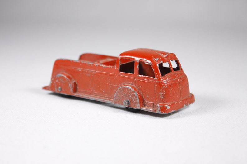 Vintage Tootsie toy bright red fire patrol truck ca 1950s, 1 piece Tootsietoy diecast metal toy car, tootsietoys image 8