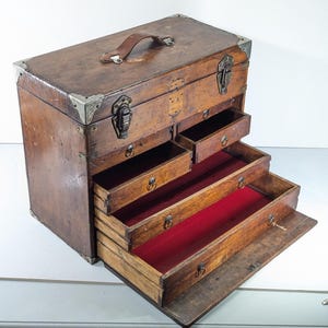 Caixa de ferramentas antiga de madeira para mecânico, com 6 gavetas. Caixa organizadora para escrivaninha de escritor.