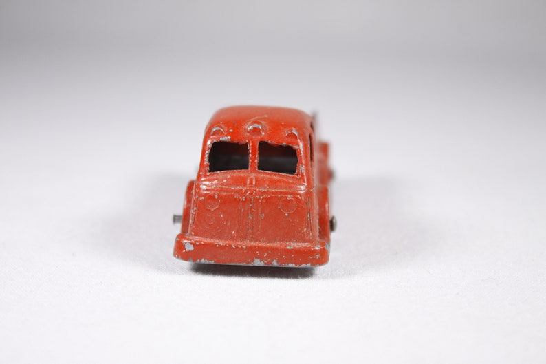 Vintage Tootsie toy bright red fire patrol truck ca 1950s, 1 piece Tootsietoy diecast metal toy car, tootsietoys image 7