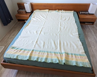 Vintage woolen blanket white with pastel edge 52 x 82", single kids blanket, pet blanket, camp blanket