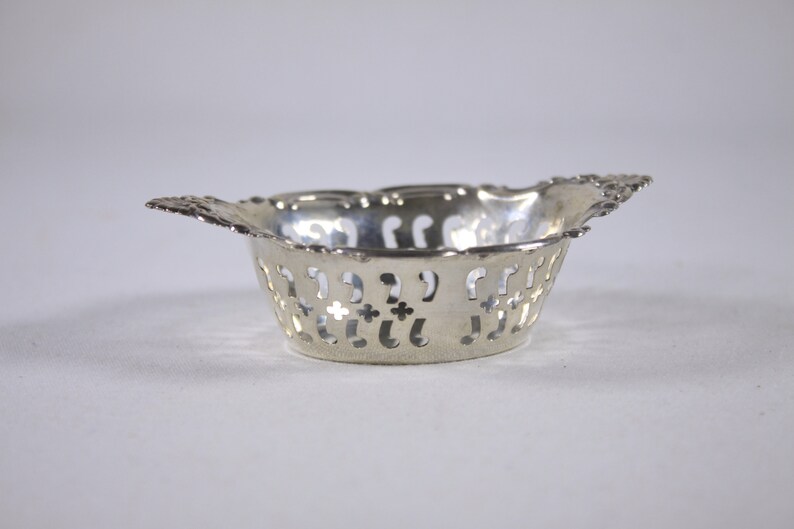 Small BIRKS pierced sterling silver dish, miniature ring dish, bonbon dish, sweets dish, pierced silver nut dish image 5