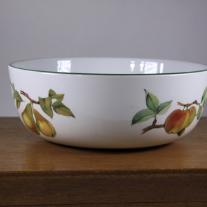 1986 English Royal Worcester Evesham Vale 8 round bowl, Freezer to Oven, Oven to Table, Microwave proof fine china image 1