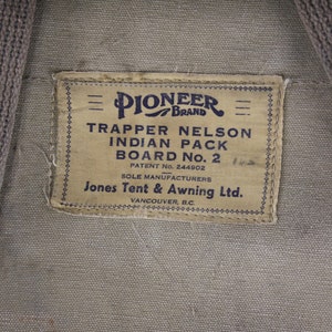 Vintage 1920-1930s Pioneer Brand Trapper Nelson Indian Packboard No. 2, Jones Tent & Awning ltd, Vintage hunting mount rustic cabin decor image 4