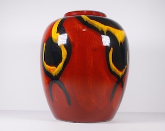 Large bright red Poole pottery vase 22 cm tall, no. Owl eyes pattern ginger jar 1966-1980, colourful home decor