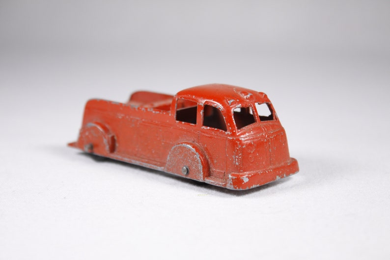 Vintage Tootsie toy bright red fire patrol truck ca 1950s, 1 piece Tootsietoy diecast metal toy car, tootsietoys image 1