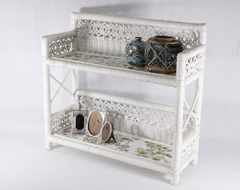 Vintage wicker shelf, white rattan spice rack, bohemian Bedroom Storage, 1970s Painted Shabby Hanging Wall Mounted Organizer