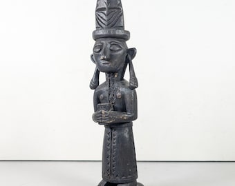 Indonesian Nias Ancestor Figure (Adu Zatua) – 10" Tribal Art sculpture