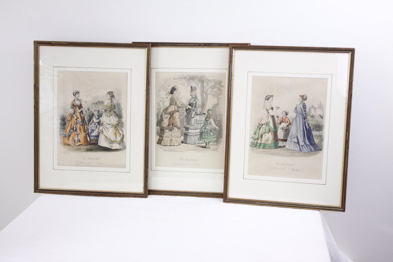1900s Fashion Print De Gracieuse, Geillustreerde Aglaja no. 962 hand coloured engraving in simple frame image 8