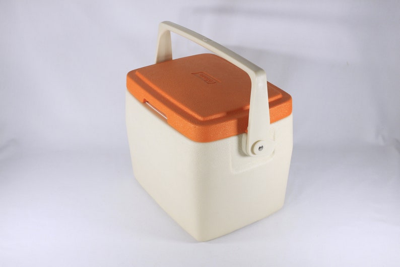 Vintage Coleman Lil Oscar cooler, model 5272 white with orange lid / cup holder, Made in Canada May 1985 image 5