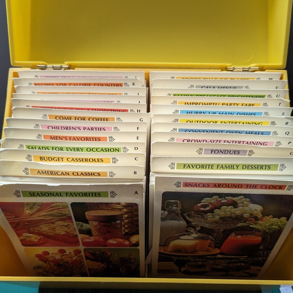 1971 Betty Crocker recipe card library in original yellow storage box (NOT COMPLETE)