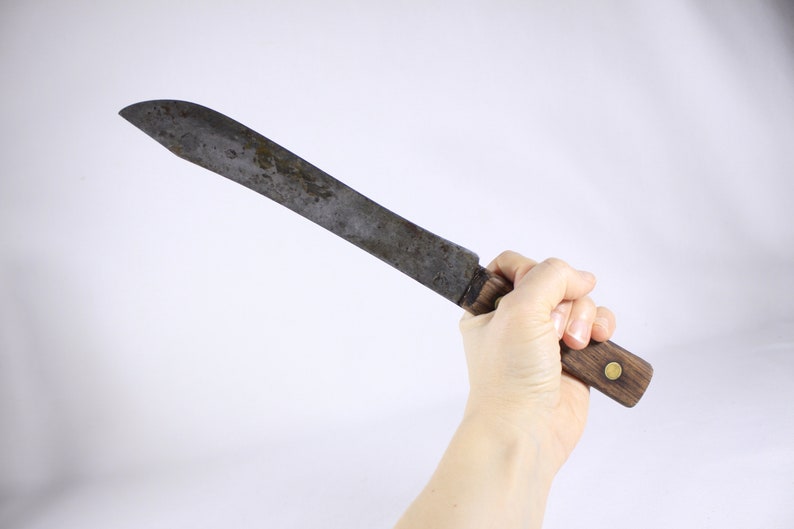 Antique Carbon steel butchers knife, full tang wood handled chefs blade, Vintage wood handle chefs knife image 3