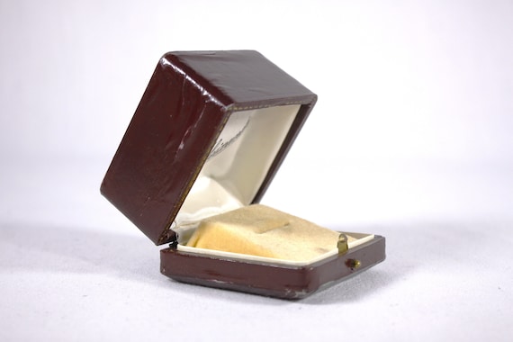 Antique dark red leather ring box Aleixandre, lar… - image 1