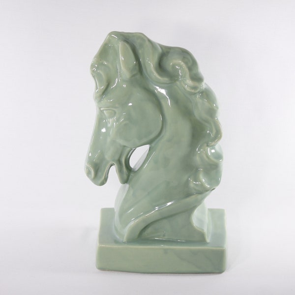 Lampe TV cheval vert menthe des années 1950 AS-IS, statue d’affichage de tête de cheval, décor d’étagère de cachette cachée de chevalier de gambit de reines