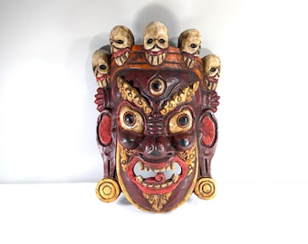 タルー族のシャーマンの悪魔払いのマスク、手彫りのネパールの儀式用