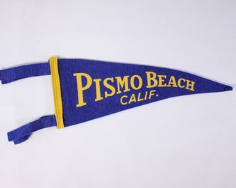 Vintage small 11.5" Pismo Beach California felt pennant, tourist pennant souvenir, vintage travel souvenir