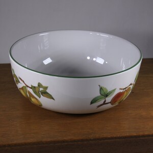 1986 English Royal Worcester Evesham Vale 8 round bowl, Freezer to Oven, Oven to Table, Microwave proof fine china image 4