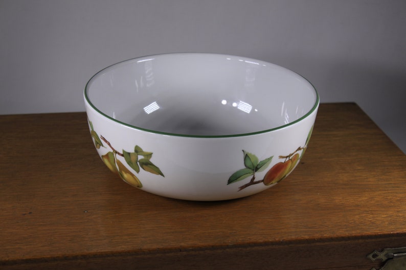 1986 English Royal Worcester Evesham Vale 8 round bowl, Freezer to Oven, Oven to Table, Microwave proof fine china image 4