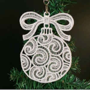 FSL フィリグリー クリスマスオーナメント - 自立型レースマシン刺繍デザイン 即時ダウンロード 4x4 フープ APE2825-005