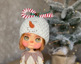 Snowman Blythe hat, Crochet Christmas hat for Blythe doll,  blythe winter hat, outfit blythe ,Blythe clothes, accessory for blythe