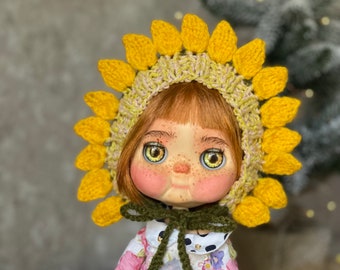 Sunflower cute hat  for blythe doll , blythe custom outfit , yellow hat for qbaby, hat for blythe, accessory for blythe,  blythe winter hat