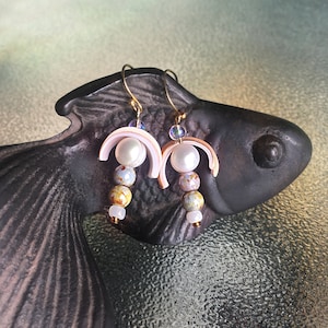 Conch Shell Earrings, Freshwater Pearl Earrings, 14K Gold, Beach Jewelry, Beach Wedding, One of a Kind