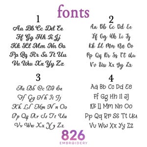 Puede incluir: Imagen que muestra cuatro estilos de fuente diferentes, cada uno con el alfabeto. La palabra "fonts" est&aacute; escrita en p&uacute;rpura en la parte superior. El n&uacute;mero "826 EMBROIDERY" est&aacute; en la parte inferior.