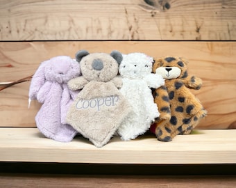 Manta de seguridad personalizada para bebé con diseño de conejito, gato, guepardo o koala.