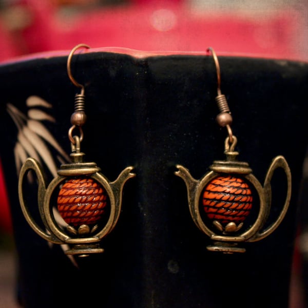 JAPANESE THEIERES earrings acrylic bronze orange alice in wonderland teapot rabbit hatter crazy hare from marsBOH004