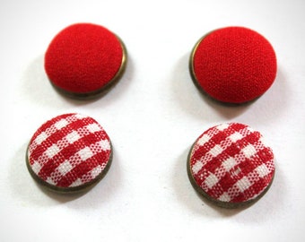 VINTAGE CHIPS lot 2 pairs earrings 12mm plain fabric red + vichy fabric red on white background BOP013