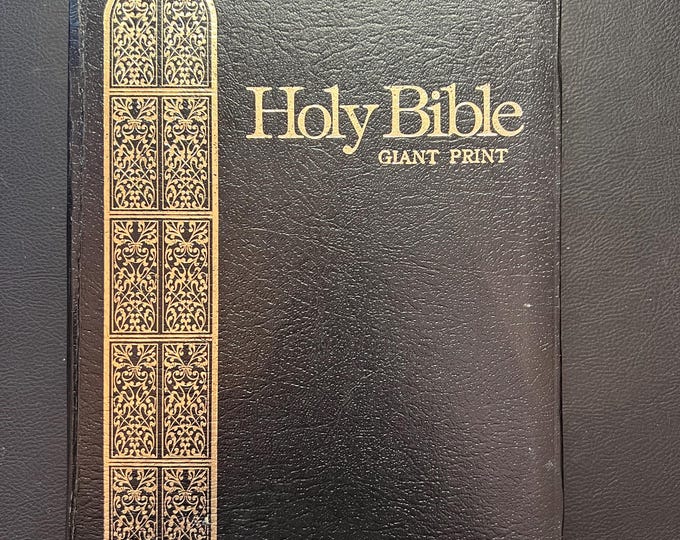 Holy Bible - King James Version - Giant Print - Red Letter Edition ...