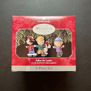 Hallmark Keepsake Ornament - Follow The Leader Club Edition Ornament 2 Piece Set - 1998