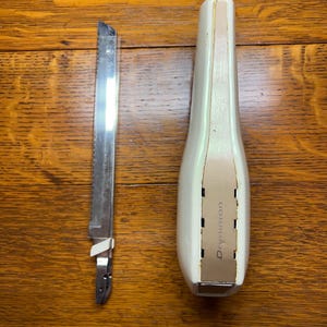 Dominion Model 280 Electric Slicing Knife (Circa 1960s). It Works!