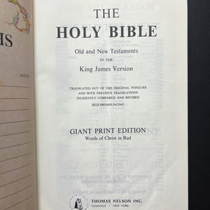 Holy Bible - King James Version - Giant Print - Red Letter Edition ...