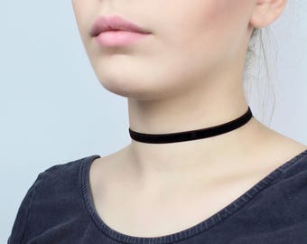 Velvet Black Choker - TinyLittlePiecesShop