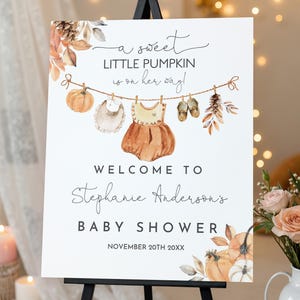 Herbst Kürbis Willkommen Zeichen Baby Kleidung Babyparty Willkommen Poster Bearbeitbar Ein kleiner Kürbis auf dem Weg Wäsche Boho Mädchen Printable Bab291