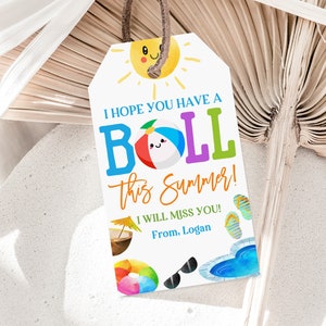 Etiqueta de regalo de pelota de playa Espero que te diviertas este año Etiqueta de fin de año escolar Etiqueta de aula de maestro PTO Verano Editable Imprimible Descargar Est28