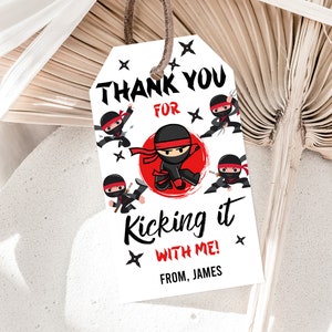 Etiqueta de lembrança de aniversário ninja Etiqueta de agradecimento para festa ninja Etiquetas de lembrança de artes marciais de caratê Guerreiro ninja Festa Editável para impressão Download Bir333