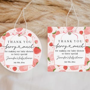 Autocollant modifiable pour baby shower aux fraises 2" cercle carré rose rouge baies douce merci baies beaucoup étiquette imprimable Bab312