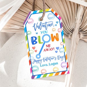 Etiqueta de burbujas de San Valentín, etiqueta de regalo Blow Me Away, burbujas de jabón, escuela, día de San Valentín, niños, sin dulces, etiqueta de regalo para aula, editable, descarga Vat27