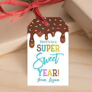 Terug naar school tag zoete jaartag snoep cupcake lolly donut leraar klas cadeau eerste schooldag bewerkbare afdrukbare download Bst19
