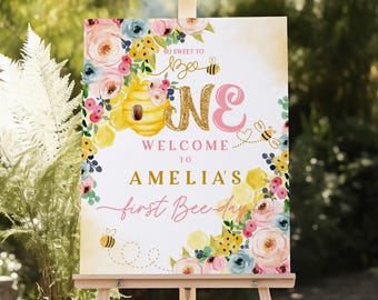 Floral Bee 1st Birthday Welcome Sign: Honeycomb Printable Bir304