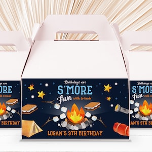 Étiquette de boîte à pignon d'anniversaire amusante S'mores Étiquette de cadeau de fête de camping d'arrière-cour Sticker autocollant de faveur de feu de camp pour enfants modifiable imprimable Bir236